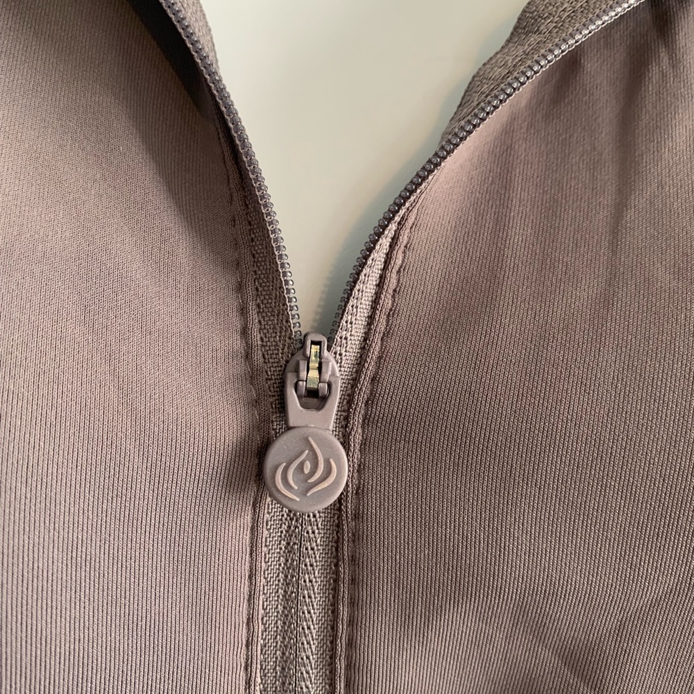 Asana Yoga Jacket Track Athletic Slim Fit Lg $44 NEW Athleisure Gym Workout - Picture 3 of 12